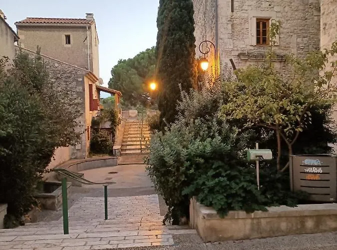 A Deux Pas D'avignon * Aramon